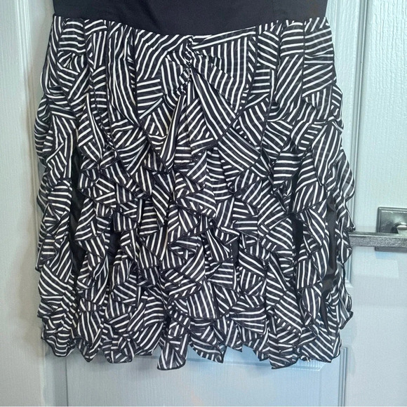 H&M Navy Blue Striped Empire Waist Sleeveless Strap Ruffle Geo Mini Dress Sz  12 - Picture 6 of 12